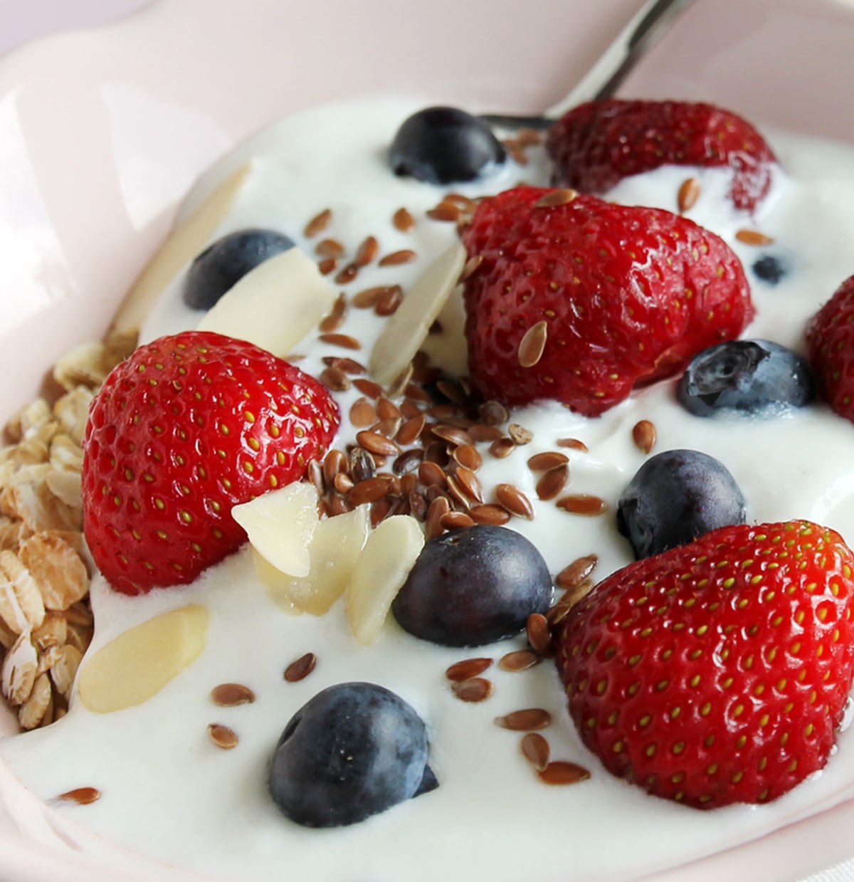 Yogurt and mixed berries